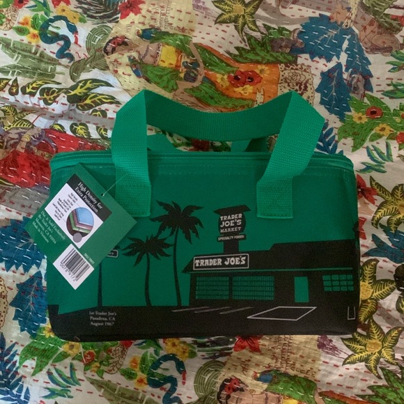 Trader Joe’s mini cooler in Kelly green - Picture 1 of 1